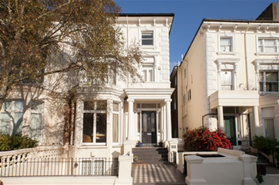 1   bedroom flat in Belsize Park